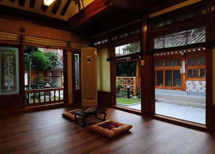 Kundaemunjip Hanok * Seul